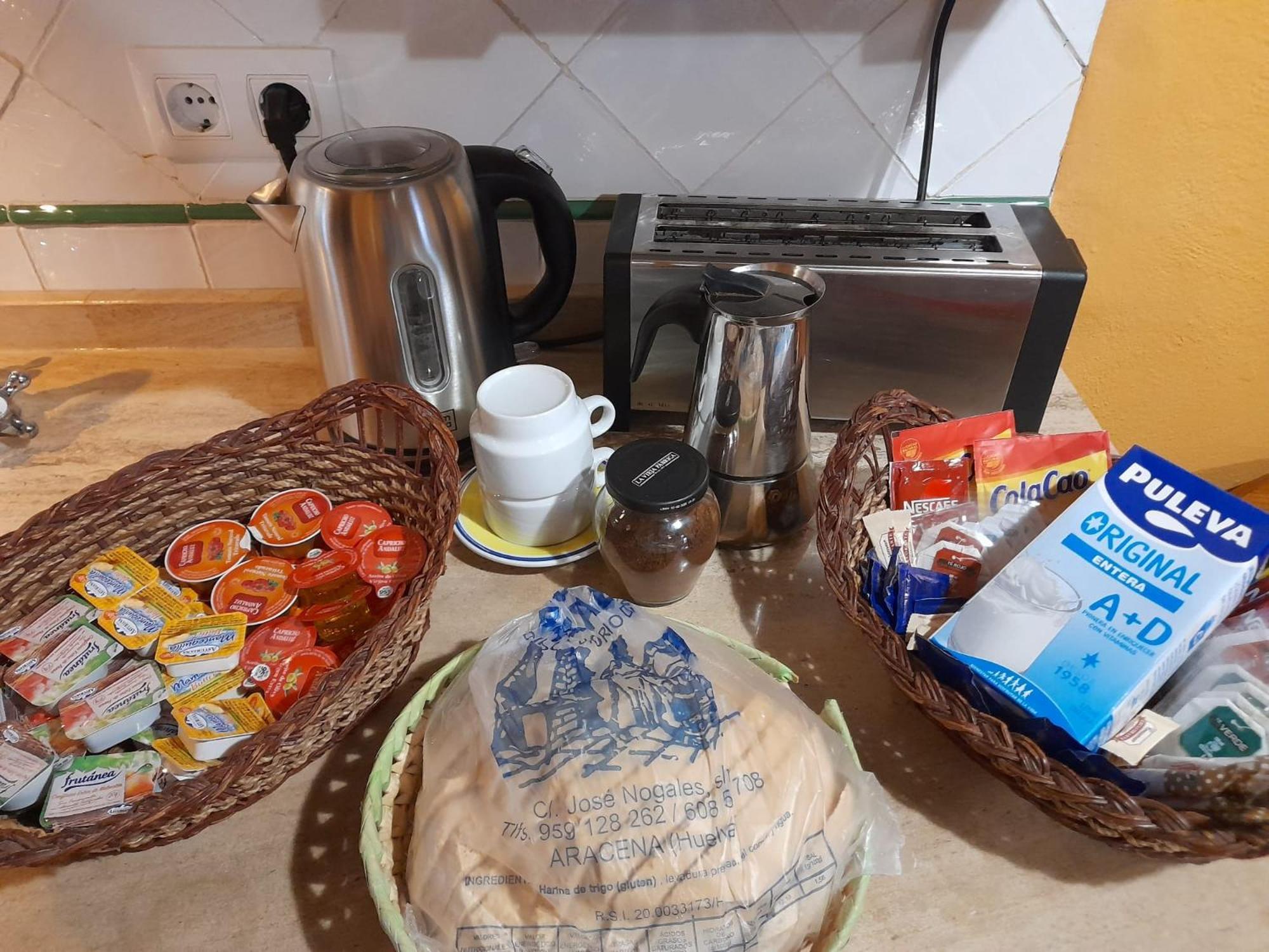 Hotel Apartamento Rural Finca La Media Legua Aracena Eksteriør bilde