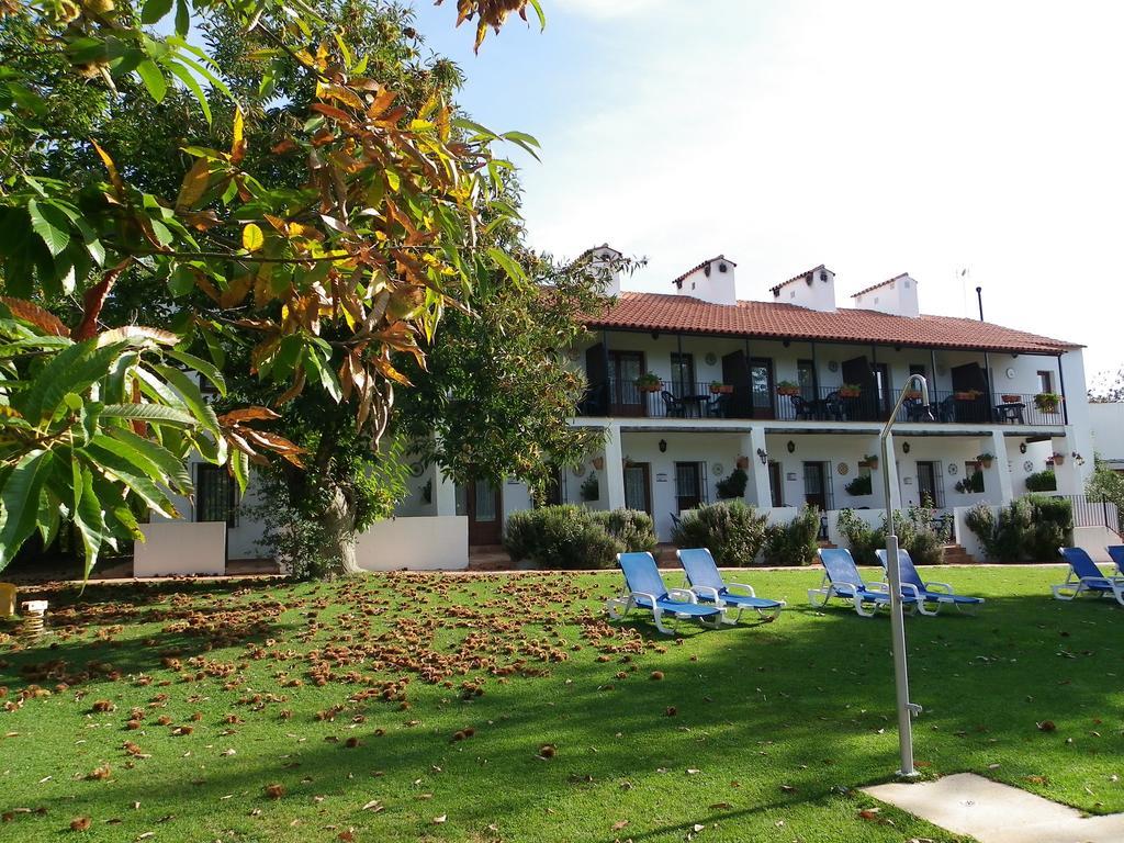 Hotel Apartamento Rural Finca La Media Legua Aracena Eksteriør bilde