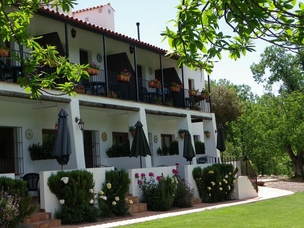 Hotel Apartamento Rural Finca La Media Legua Aracena Eksteriør bilde