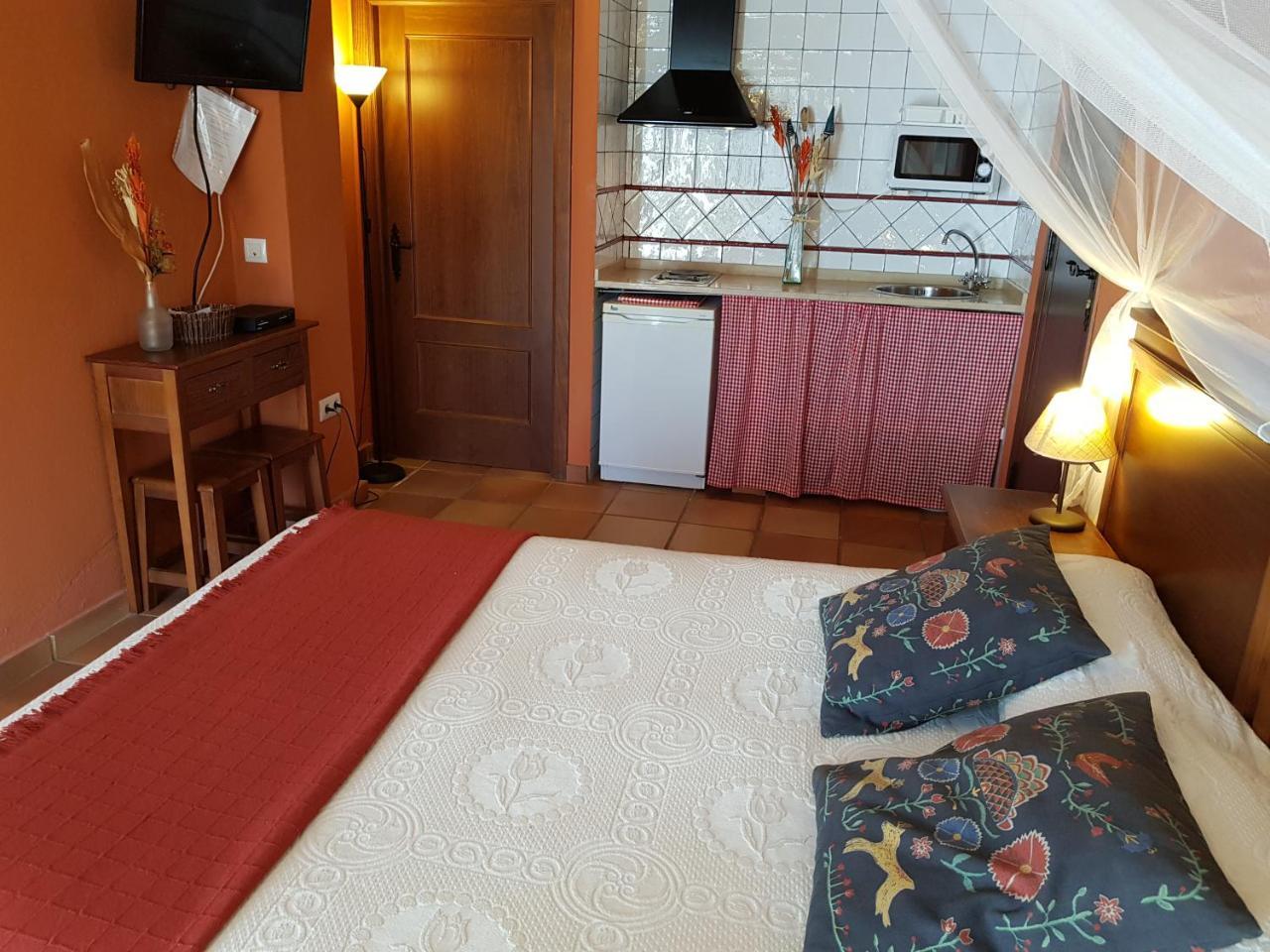 Hotel Apartamento Rural Finca La Media Legua Aracena Eksteriør bilde